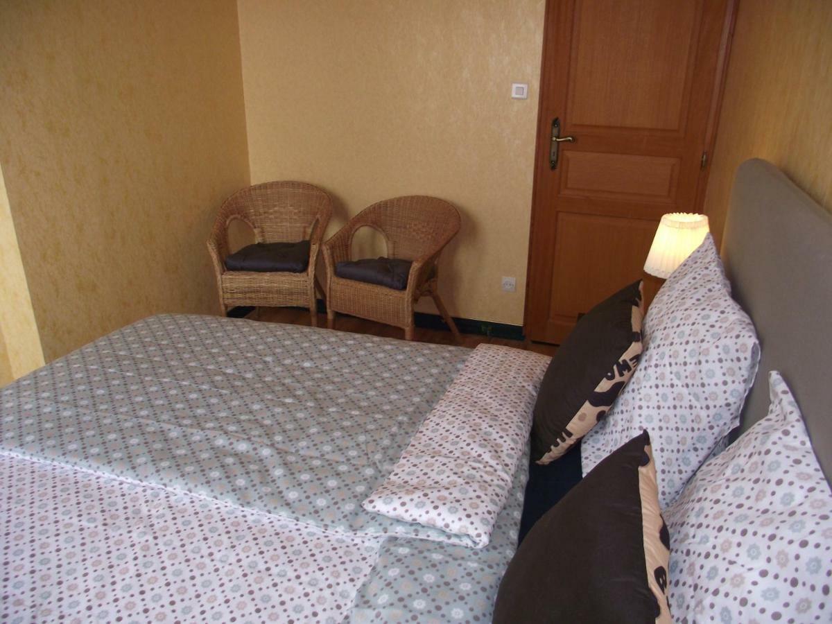 Bed and Breakfast Vacances Au Bon Accueil Sainte-Thérence Exterior foto